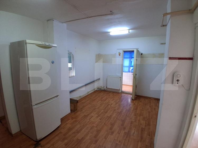 Apartament cu 2 camere decomandat în Rovinari