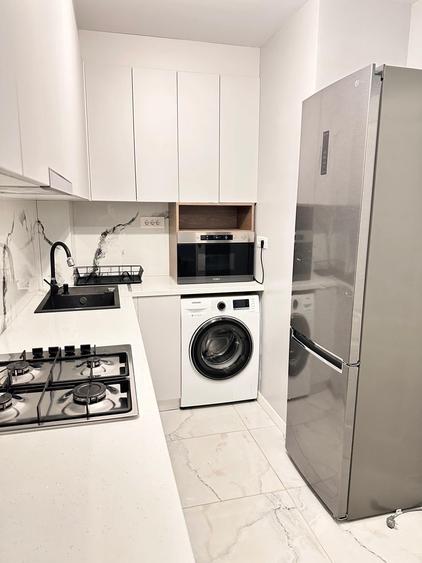 Apartament cu 3 camere decomandat, mobilat în Nicolina