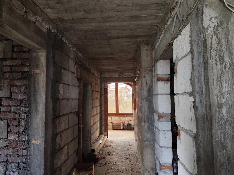 Casă cu Teren 1073 Mp în Voila