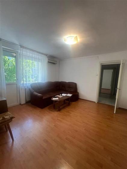 Apartament cu 3 camere decomandat în Rogerius