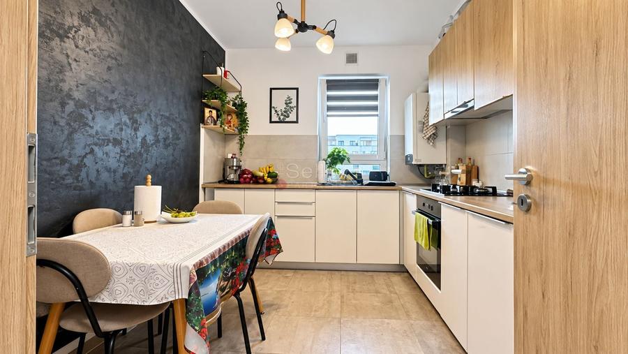 Apartament cu 2 camere decomandat, mobilat în Tractorul