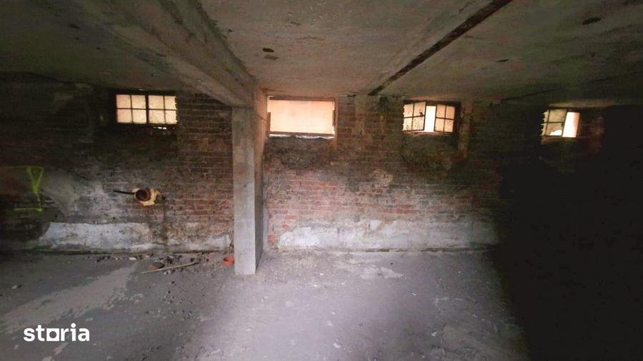 Casă cu 3 camere cu Teren 180 Mp în Eminescu