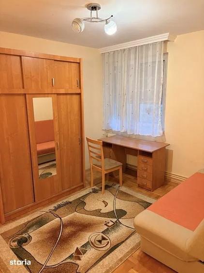 Apartament cu 3 camere în 22 Decembrie 1989