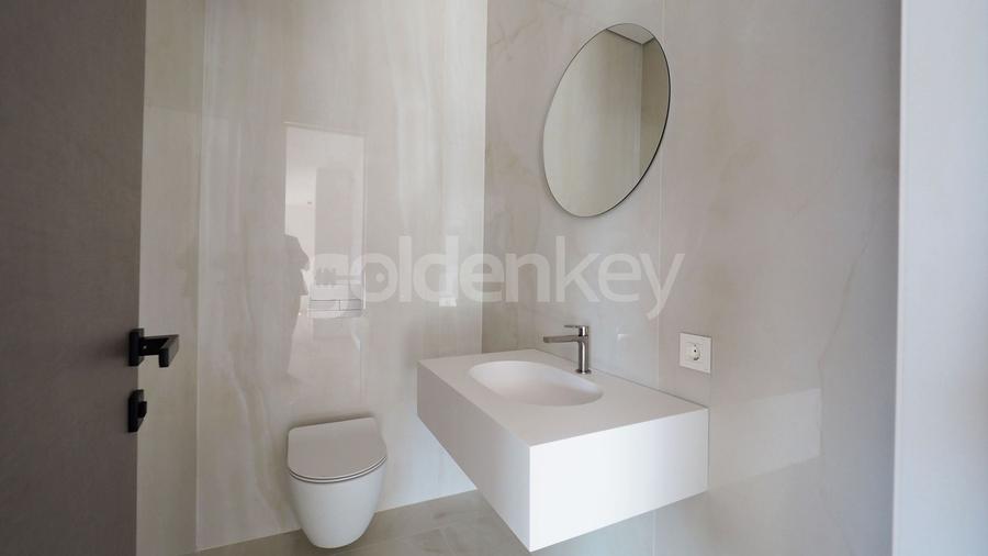 Apartament cu 4 camere decomandat în Floreasca