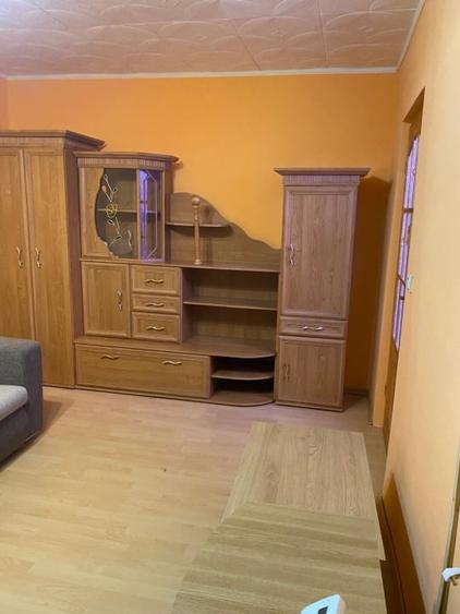 Garsonieră decomandată în Lipovei