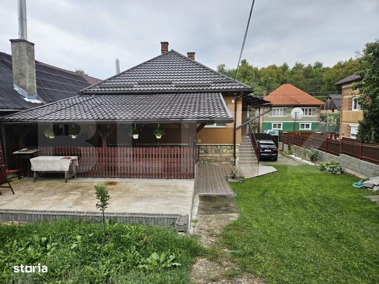 Casă cu 4 camere în Tăuți