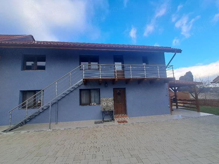 Casă cu Teren 250 Mp în Central