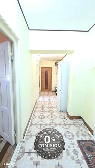 Apartament cu 4 camere decomandat în Traian