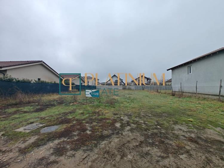 Teren Construcții intravilan de 710 mp, în Ghiroda