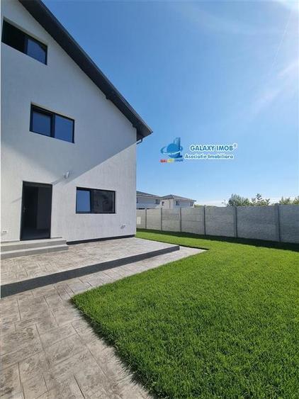 Casă individuală cu 4 camere cu Teren 260 Mp în Central