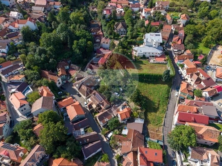 Casă individuală cu 2 camere cu Teren 191 Mp în Schei