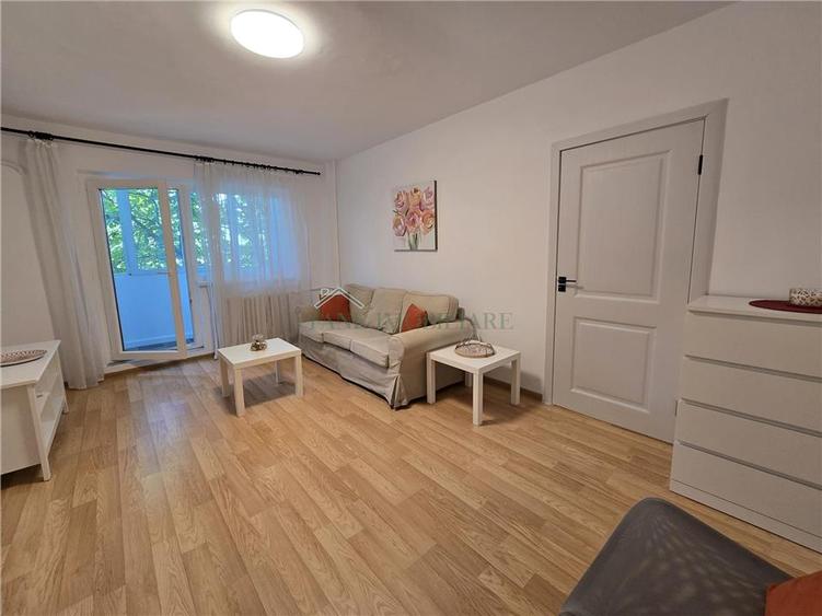 Apartament cu 2 camere semidecomandat în Aviației