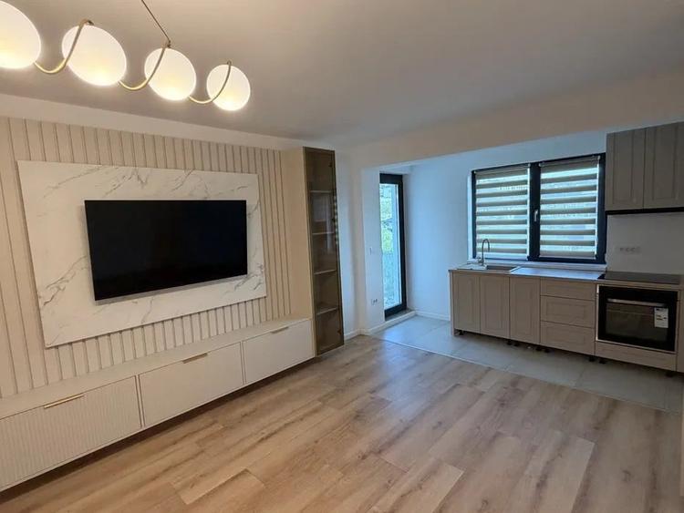 Apartament cu 2 camere semidecomandat în Vișani