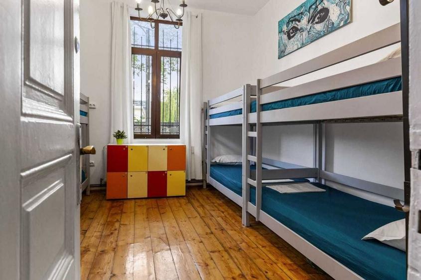 Casă cu 4 camere cu Teren 50 Mp în Cotroceni
