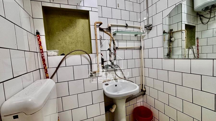 Garsonieră decomandată, mobilată în Complex Studențesc