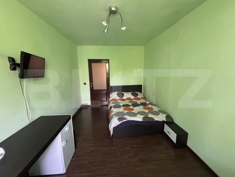 Apartament cu 3 camere decomandat, mobilat în Cina