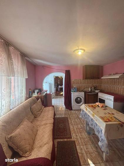 Casă cu 3 camere cu Teren 600 Mp în Central