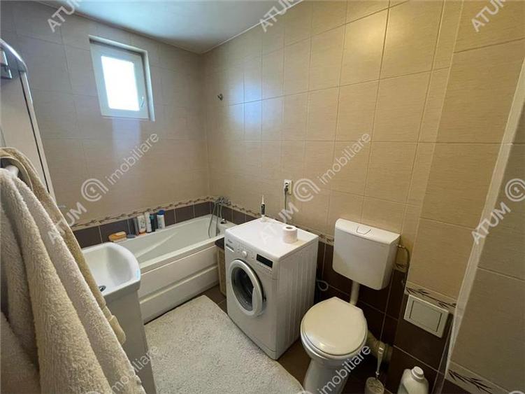 Apartament cu 2 camere semidecomandat, mobilat în Șelimbăr
