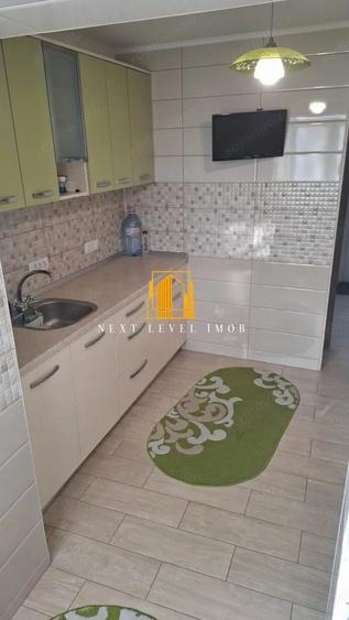 Apartament cu 3 camere decomandat în Eremia