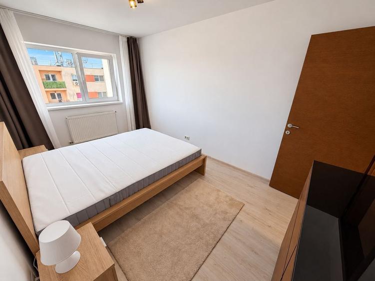 Apartament cu 2 camere semidecomandat, mobilat în Titan