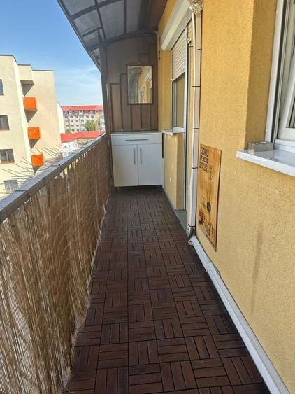 Apartament cu 3 camere semidecomandat, mobilat în Hipodrom 4