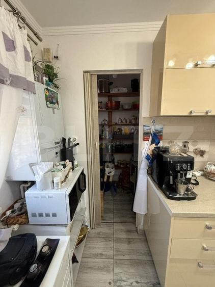 Apartament cu 4 camere decomandat, mobilat în Carpați 1