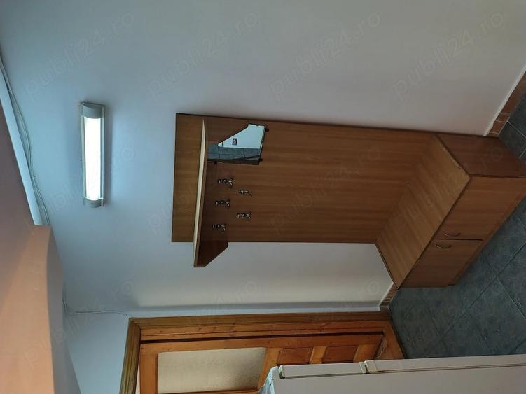 Apartament cu 2 camere nedecomandat în Micro 11