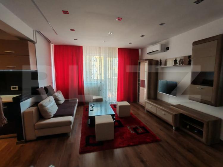 Apartament cu 3 camere decomandat în Calea Moldovei