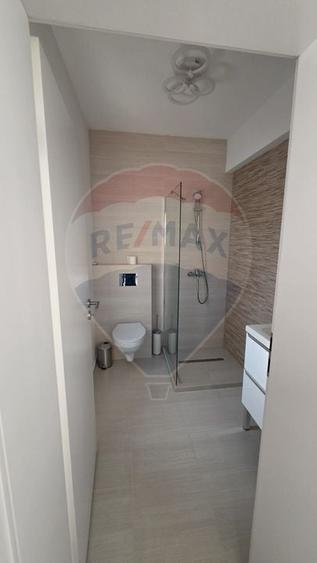 Casă individuală cu 4 camere cu Teren 371 Mp în Tunari
