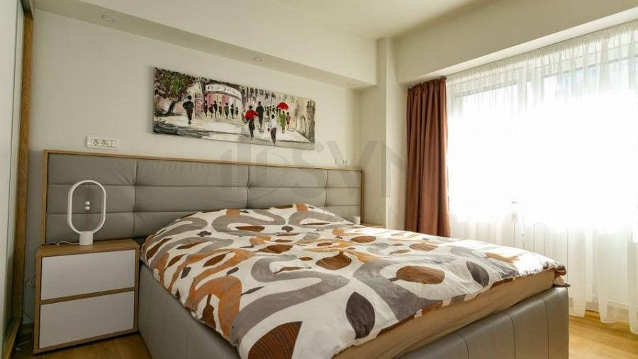 Apartament cu 3 camere semidecomandat în Titulescu