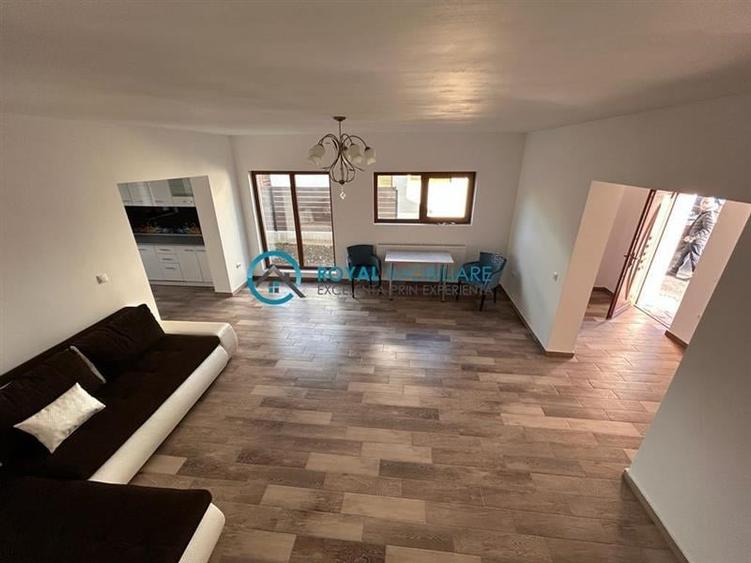 Duplex cu 4 camere cu Canalizare în Strejnicu