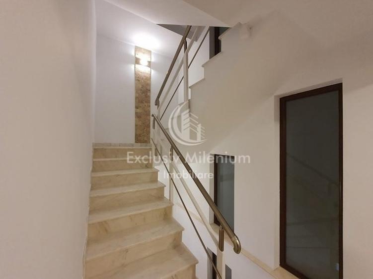Casă individuală cu 8 camere cu Canalizare în Ultracentral