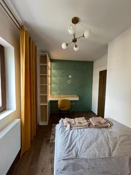 Apartament cu 3 camere semidecomandat în Cug