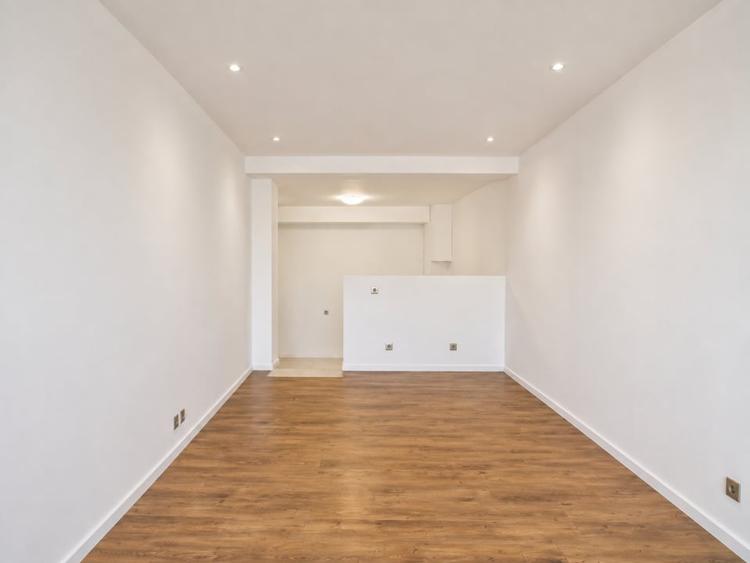 Duplex cu 5 camere cu Canalizare în Tunari