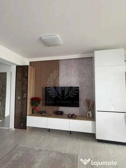 Apartament cu 3 camere decomandat în Albert