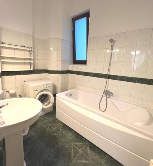 Apartament cu 4 camere în Primăverii