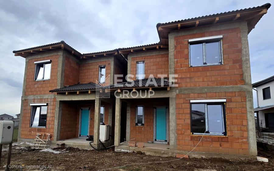 Duplex cu 4 camere cu Canalizare în Giarmata