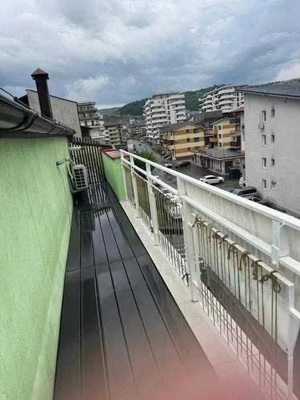 Apartament cu 2 camere semidecomandat în Florești