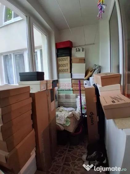 Apartament cu 4 camere decomandat în Berceni