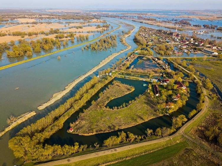 Spațiu comercial, de 30,000 mp, în Maliuc