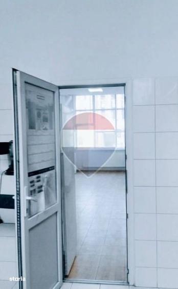 Spațiu comercial, de 100 mp, în Orașul de Jos