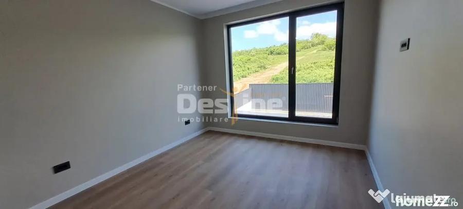 Casă cu 4 camere cu Teren 500 Mp în Vișani