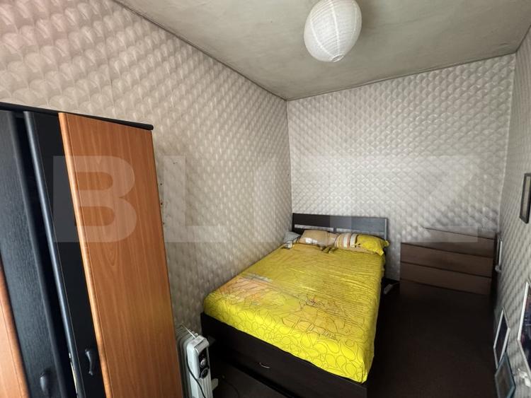 Apartament cu 3 camere semidecomandat, mobilat în Central