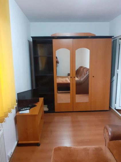 Garsonieră semidecomandată în Traian