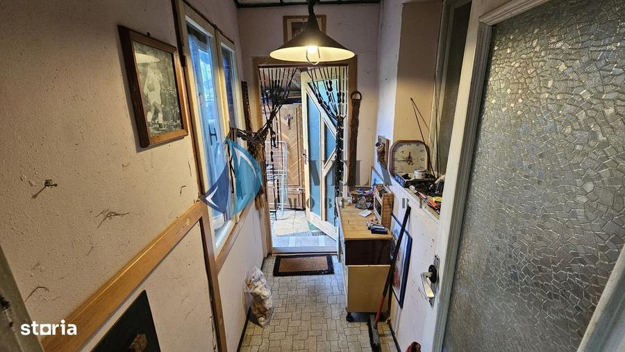 Casă cu 2 camere decomandat în Central