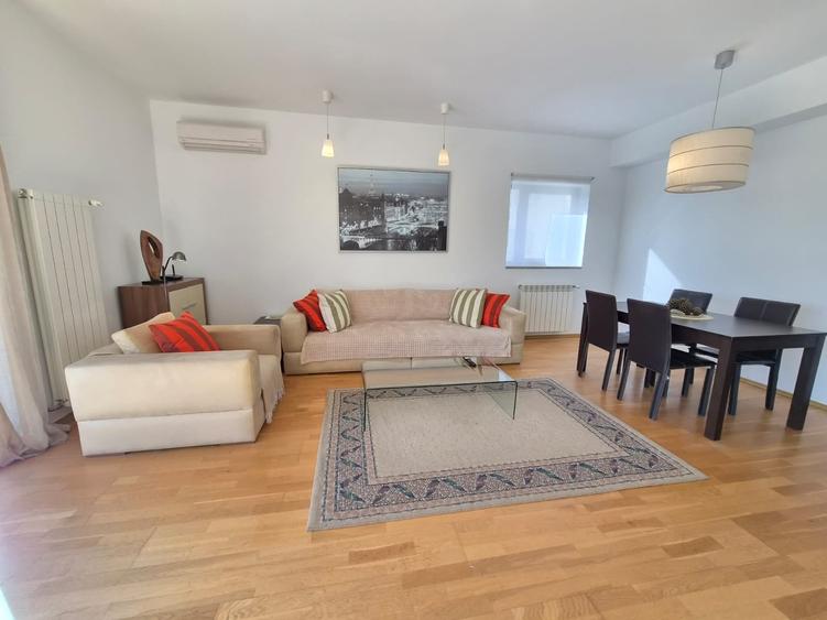 Apartament cu 3 camere decomandat în Voluntari