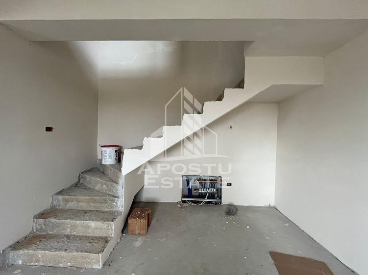 Duplex cu 4 camere cu Canalizare în Urseni