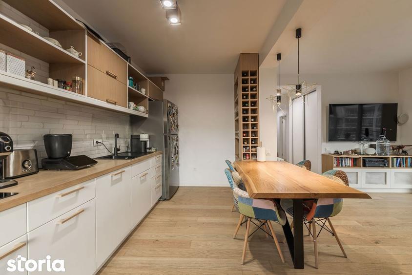 Apartament cu 3 camere, mobilat în Între Lacuri