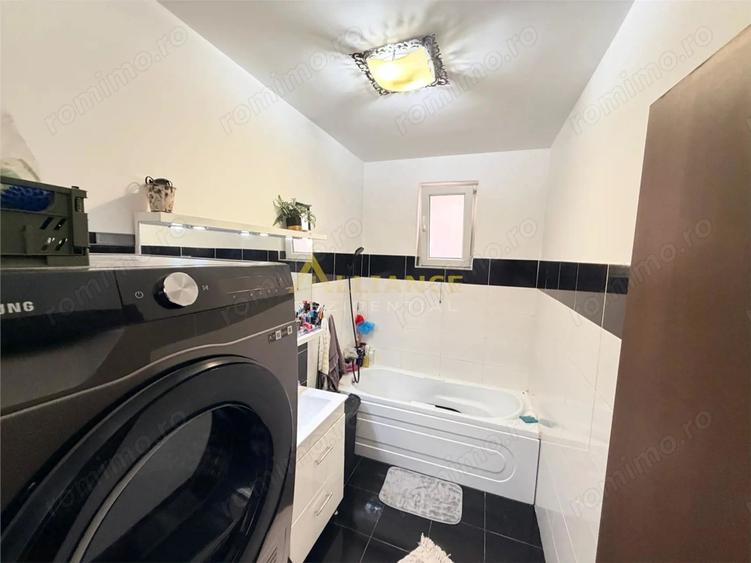 Apartament cu 3 camere, mobilat în Apărătorii Patriei