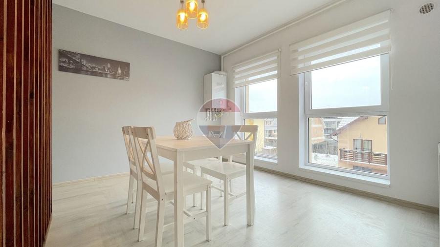 Apartament cu 2 camere decomandat în Tractorul